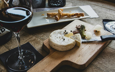 A Taste of New York: Perfect Pairings of Local Cheeses and Wines